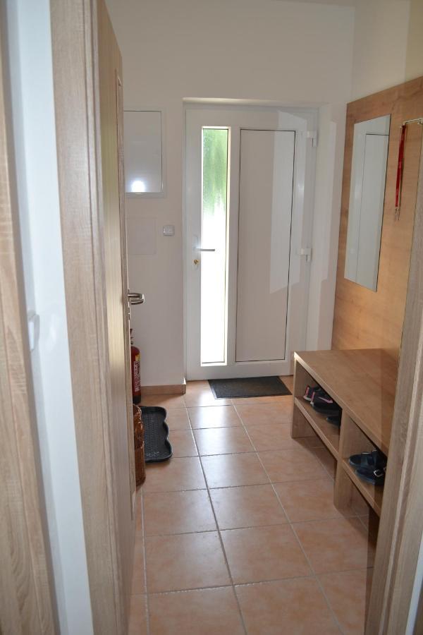 Appartement Kvitko à Frymburk Extérieur photo