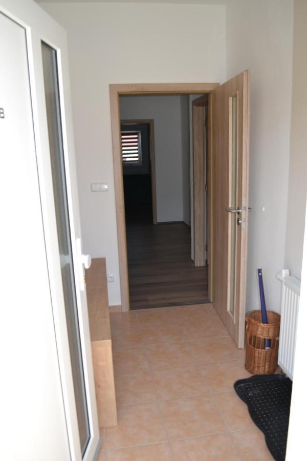 Appartement Kvitko à Frymburk Extérieur photo