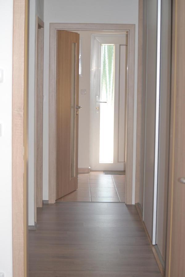 Appartement Kvitko à Frymburk Extérieur photo