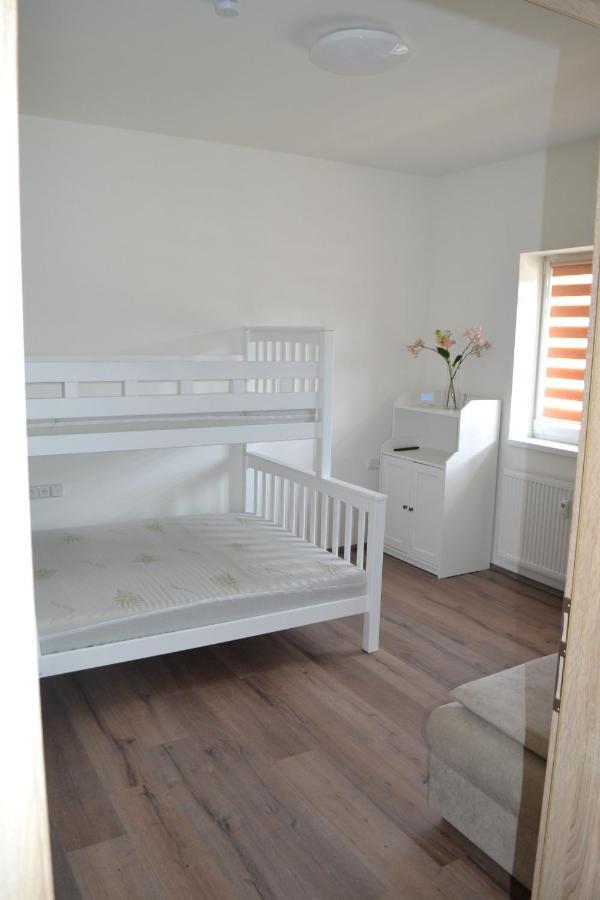 Appartement Kvitko à Frymburk Extérieur photo